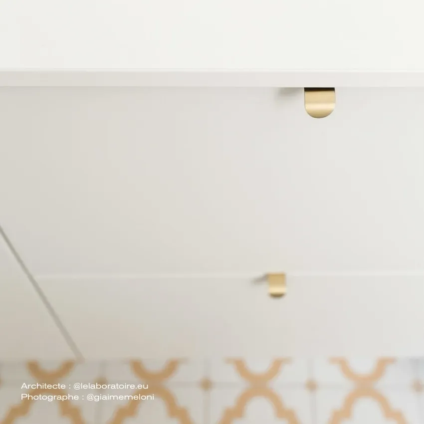 Poignée de tranche Fine Languette Laiton