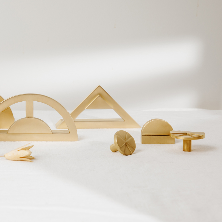 Bouton de meuble Petite demi-lune Laiton massif