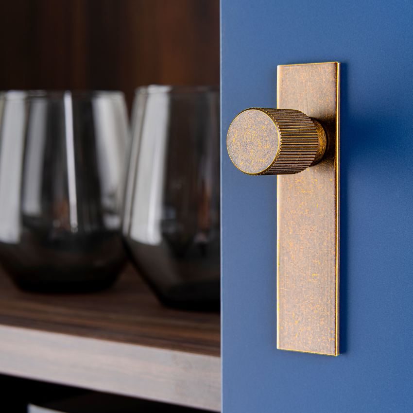 Bouton de meuble Grenade Plaque Ø22