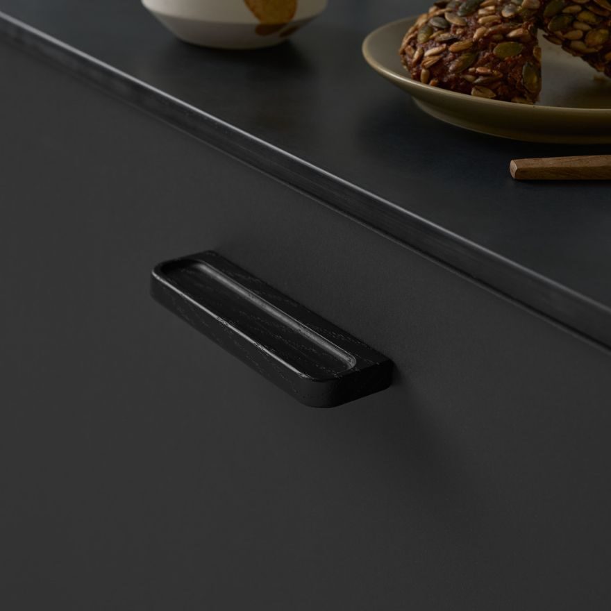 Poignée de meuble Breda Chêne noir La Quincaillerie Poignee De Meuble Breda Chene Noir