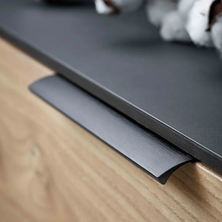 Rochelle Aluminium edge handle