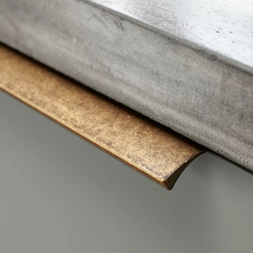 Rochelle Aluminium edge handle